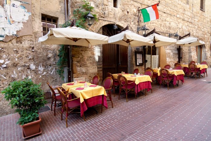ristorante vuoto