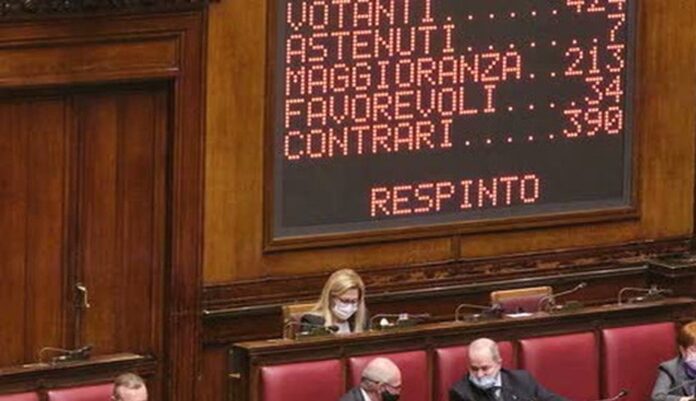tabellone-Parlamento-voto-respinto2
