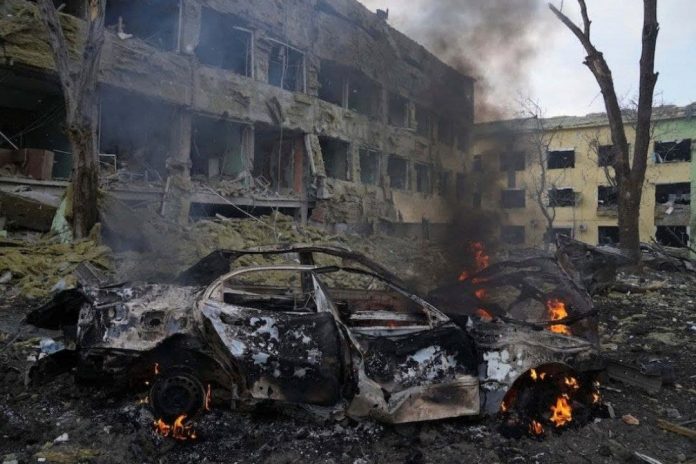 bombardamento, rovine