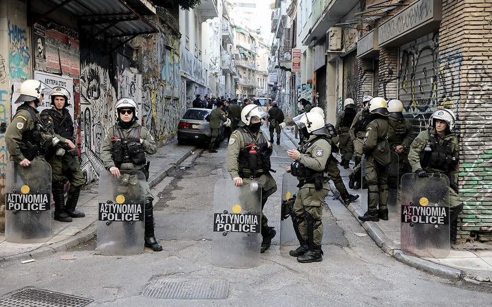 Εξάρχεια, η γειτονιά της Αθήνας σε εξέγερση κατά της κερδοσκοπίας