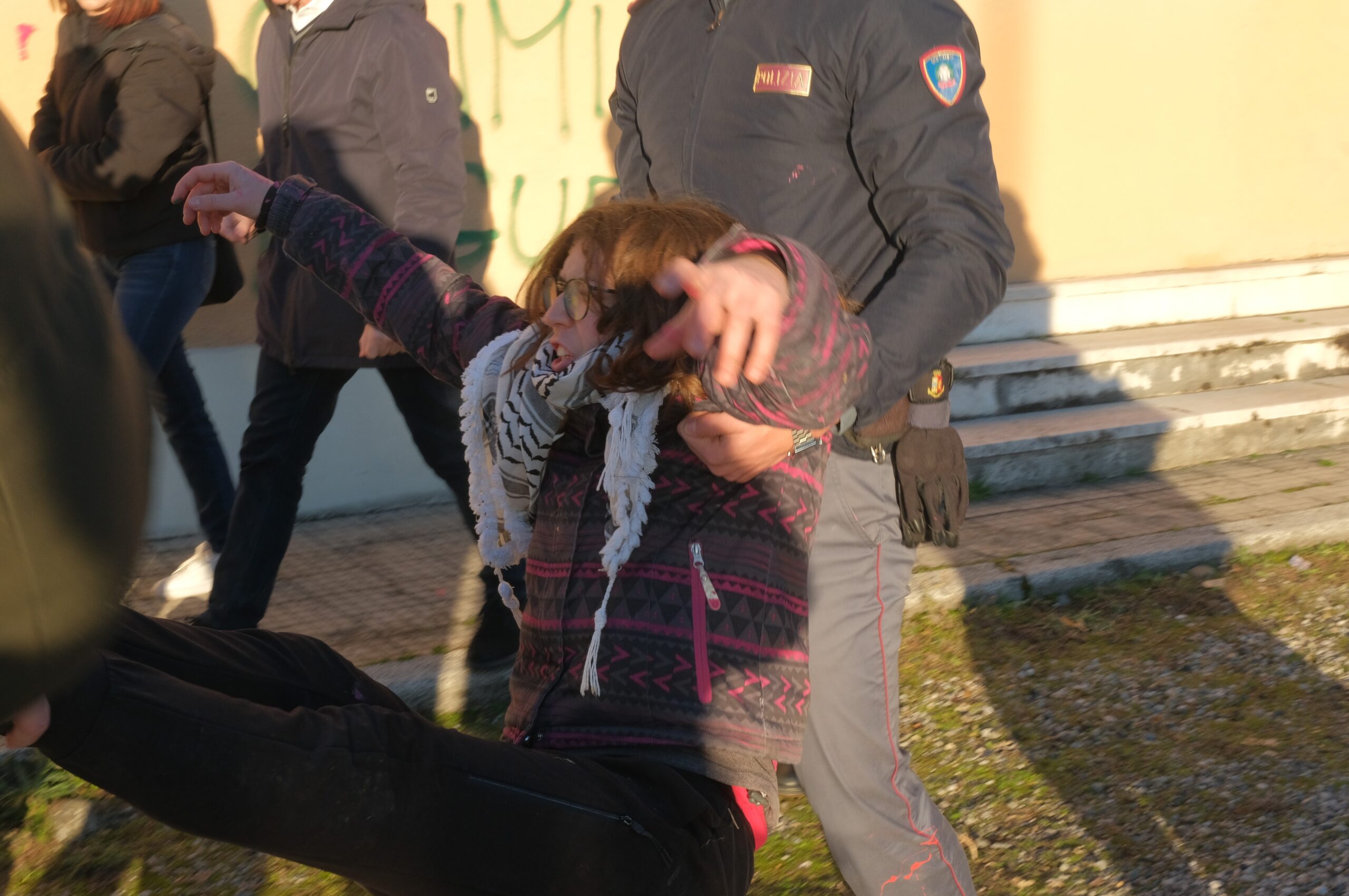 Brescia: arrestati ed espulsi per una protesta contro Leonardo Spa in solidarietà con Gaza