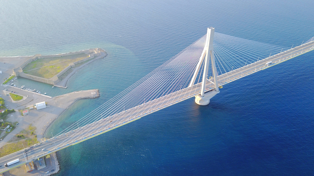 Ponte sullo Stretto, nuova battuta d’arresto: il TAR accoglie il ricorso dei Comuni