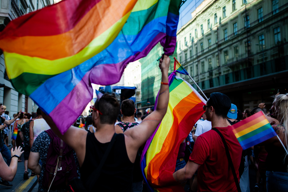 L’Ungheria ha vietato il Pride per “proteggere i bambini”