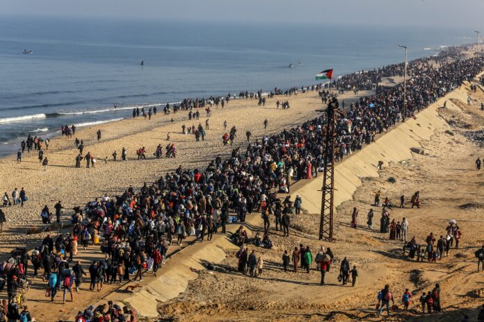 Displaced,Palestinians,Return,To,Their,Homes,In,Gaza,City,And