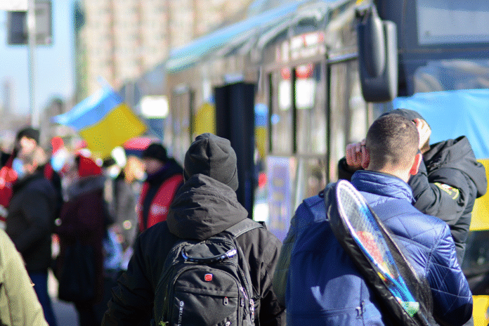 giovani ucraini via dal paese