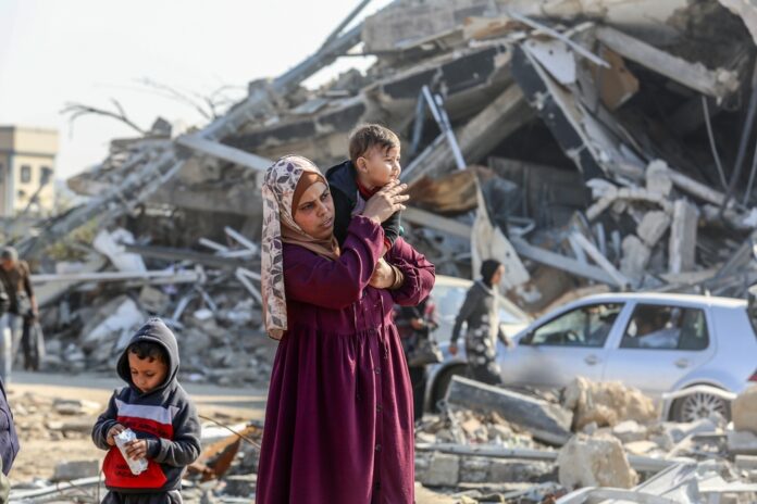 Displaced,Palestinians,Return,To,Their,Homes,In,Gaza,City,And