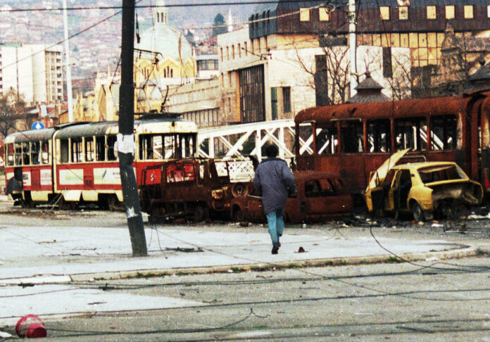 Sarajevo,,Bosnia,-,Apr,4:,A,Man,Braves,Sniper,Fire