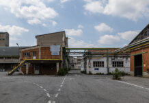 Caffaro, dopo 25 anni iniziano le demolizioni nel sito contaminato di Brescia caffaro abbattimento